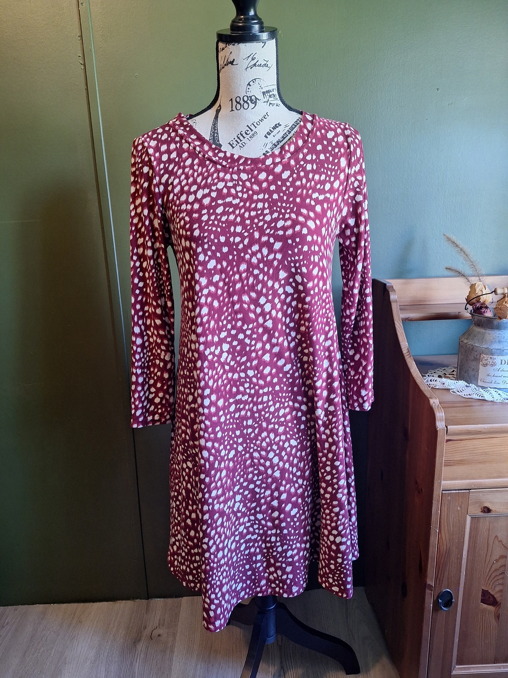 Women’s Burgundy Leopard Print Long Sleeve Dress
